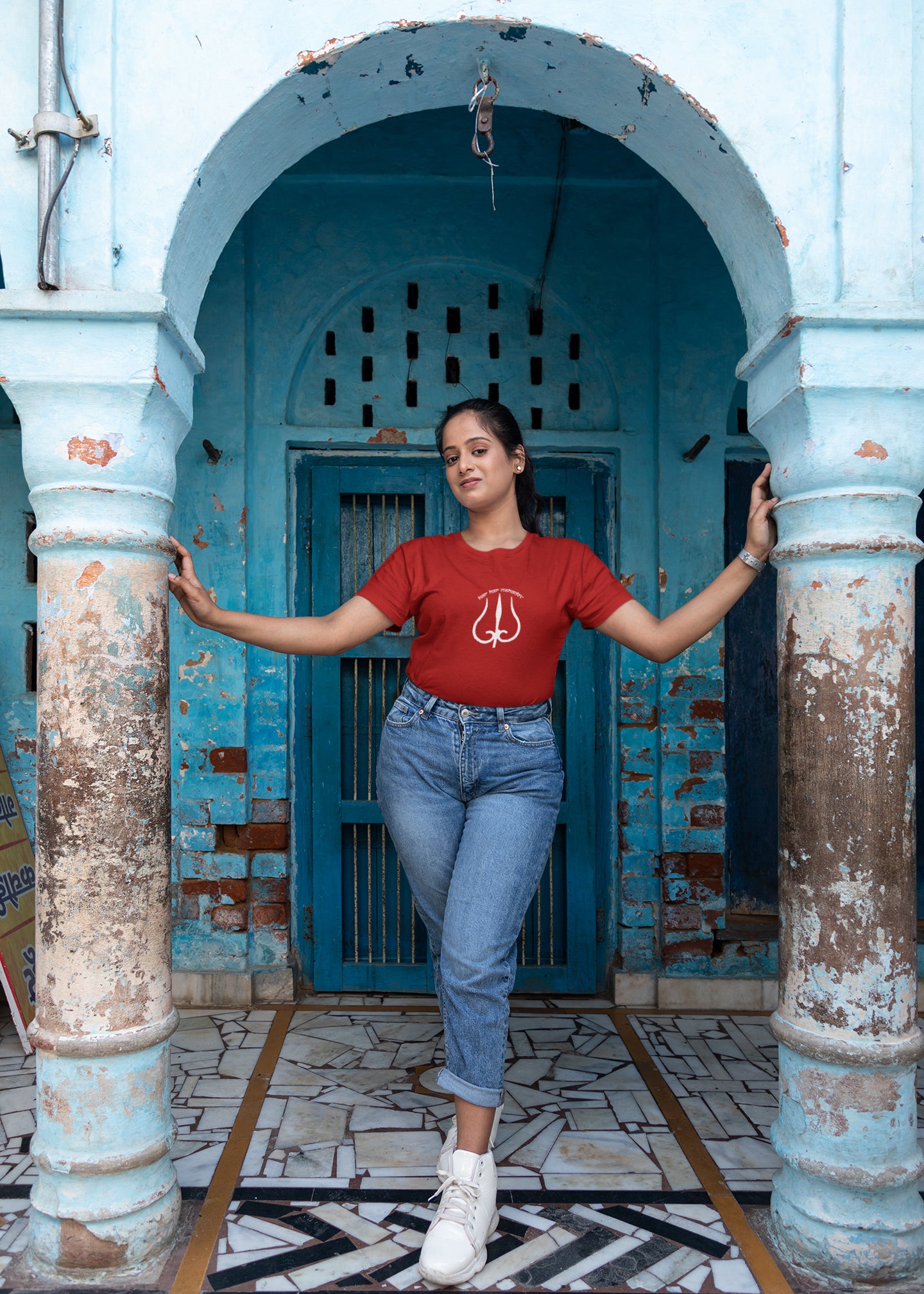 Har Har Mahadev White Trident Summer T-shirt for Women