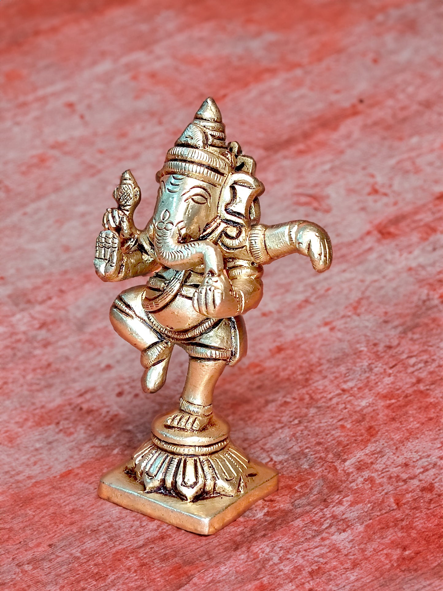 Brass Dancing Ganpati Statue For Car / Home / Office Decor