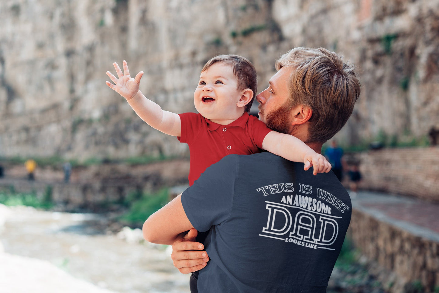 Summer T-shirt for Men ( That's What An Awesome Dad Looks Like )