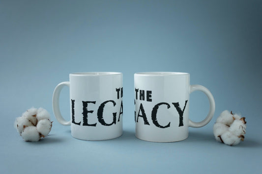 Die weiße Kaffeetasse „Legacy“.