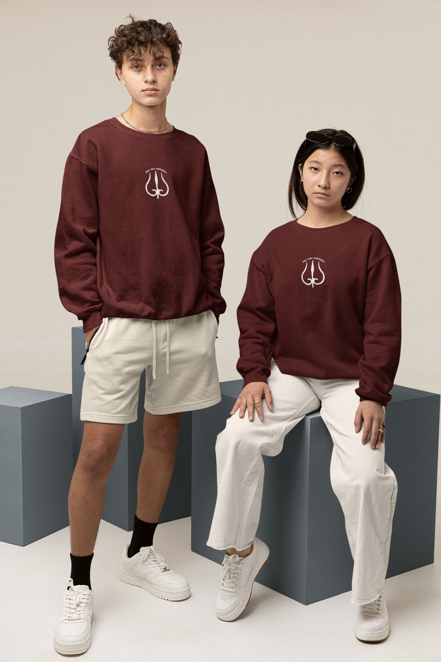 Har Har Mahadev Weißes Trident Unisex Sweatshirt