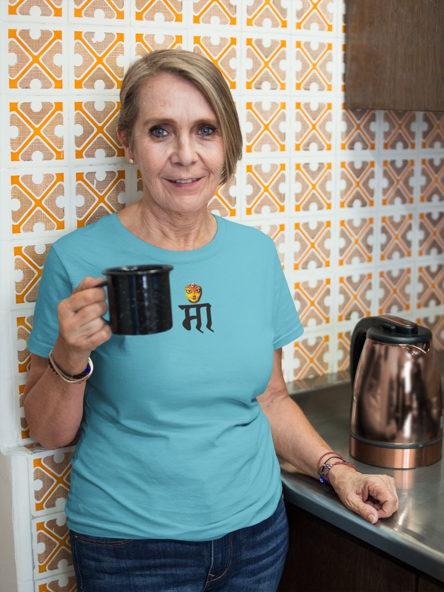 Sommer-T-Shirt mit Maa-Ausschnitt-Print für Damen