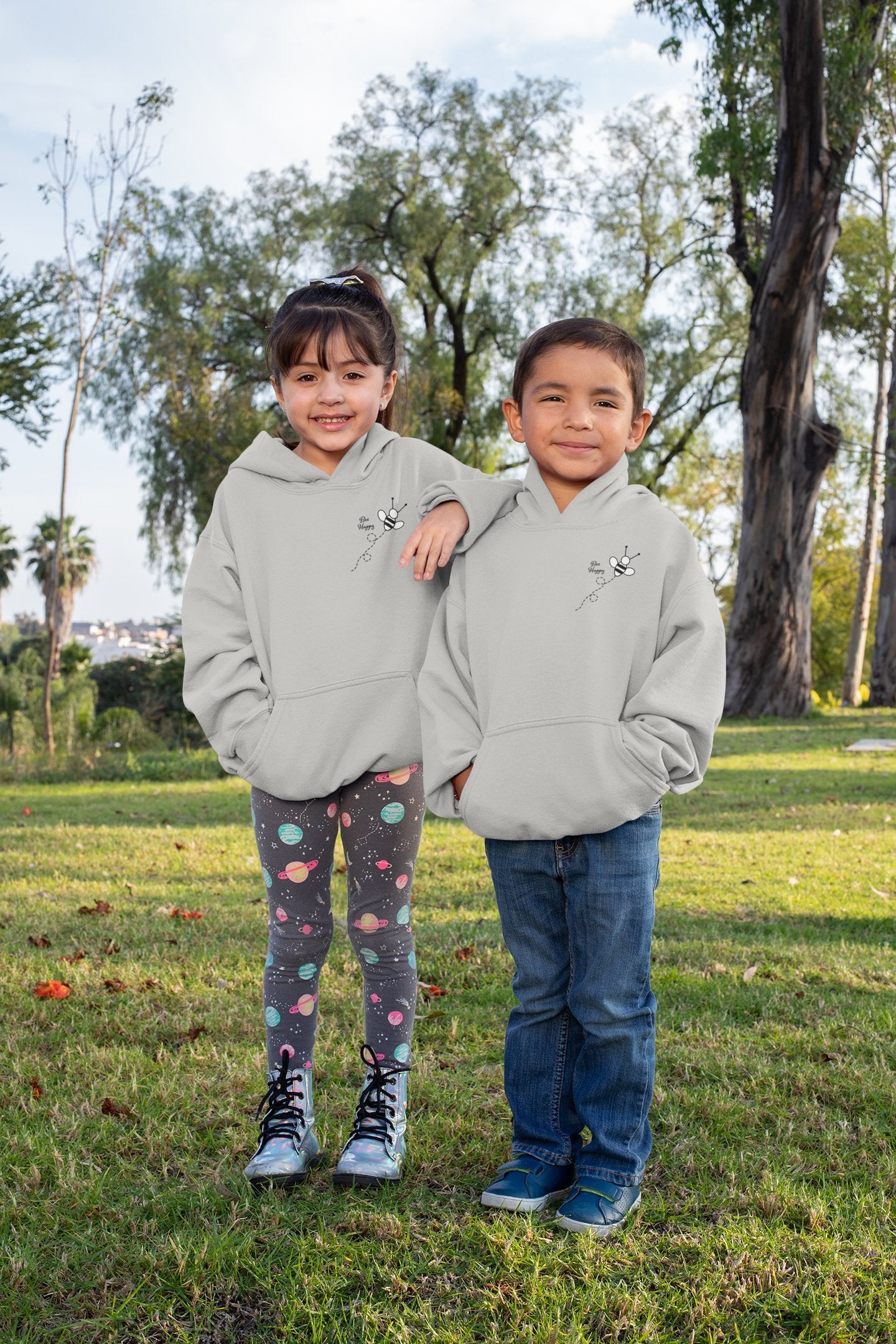 Hoodies für Kinder (BE HAPPY WHITE)