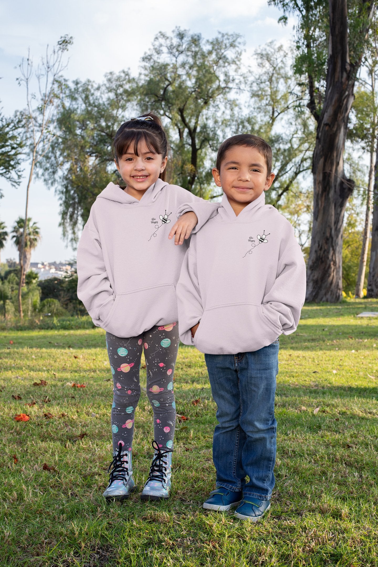 Hoodies für Kinder (BE HAPPY WHITE)